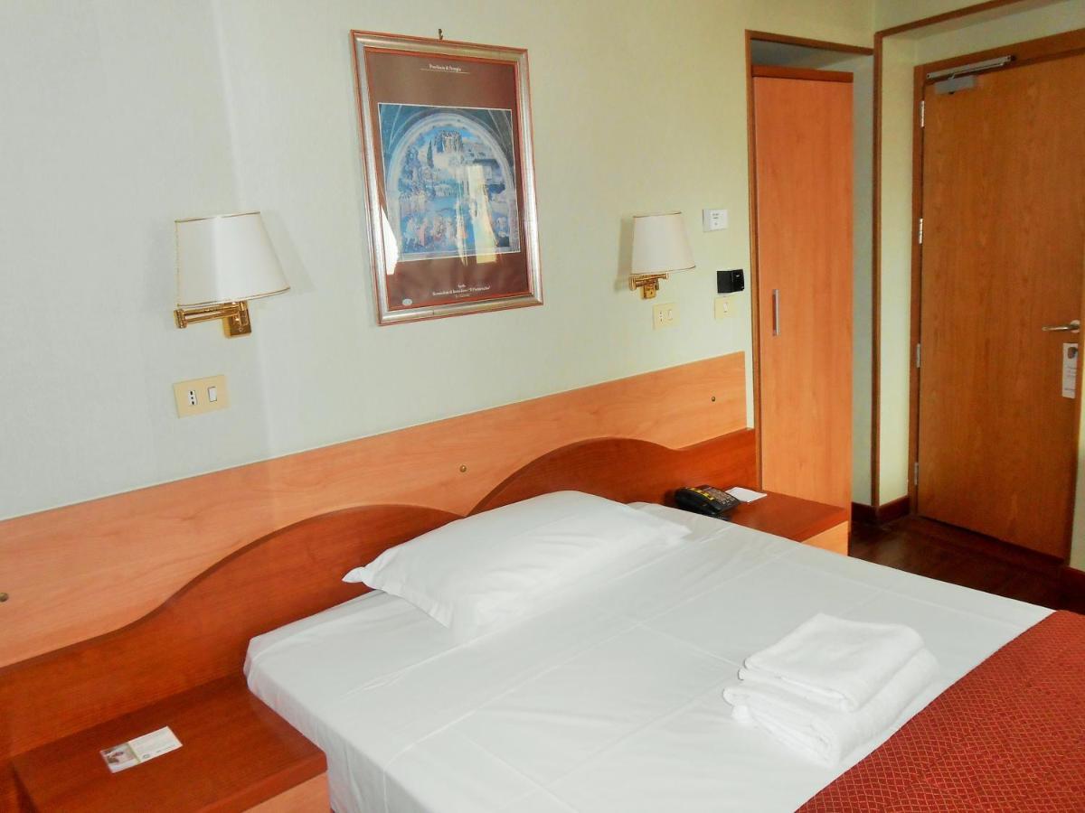 Hotel Riviera Fiumicino Eksteriør bilde